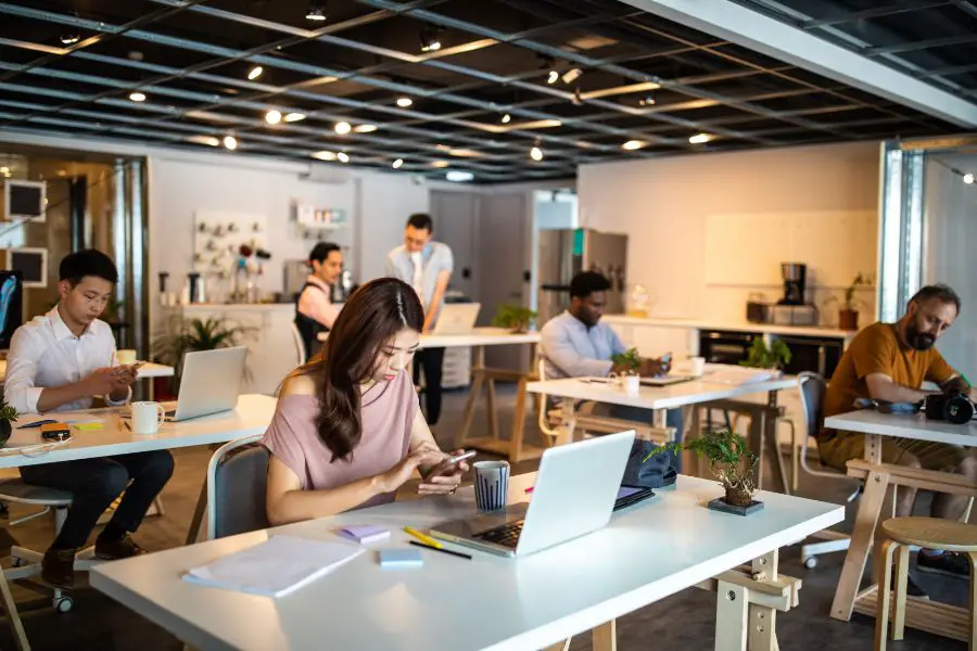 How To Deal with Incompetent Coworkers 2 How to Deal with Incompetent Coworkers